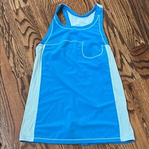 Lululemon Tank Top. Spilt back. Size 4.